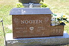 Nooyen2C_Aro.jpg