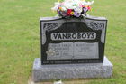 Vanroboys2C_Os.jpg